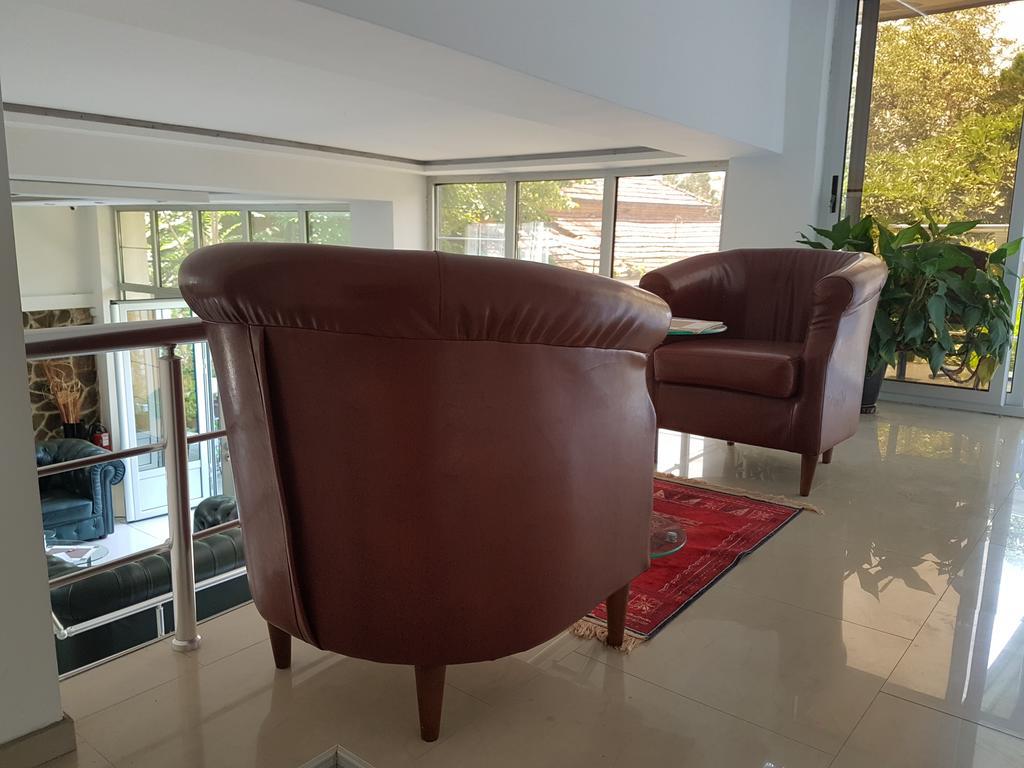 Lira Inn Ni Exteriör bild