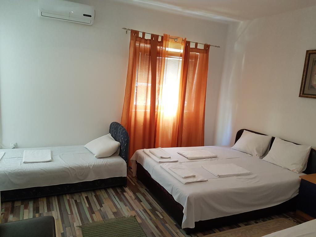 Lira Inn Ni Exteriör bild