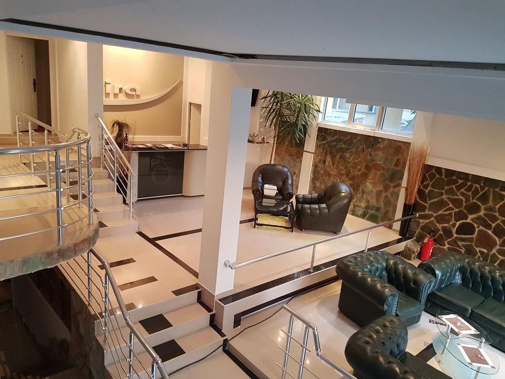 Lira Inn Ni Exteriör bild