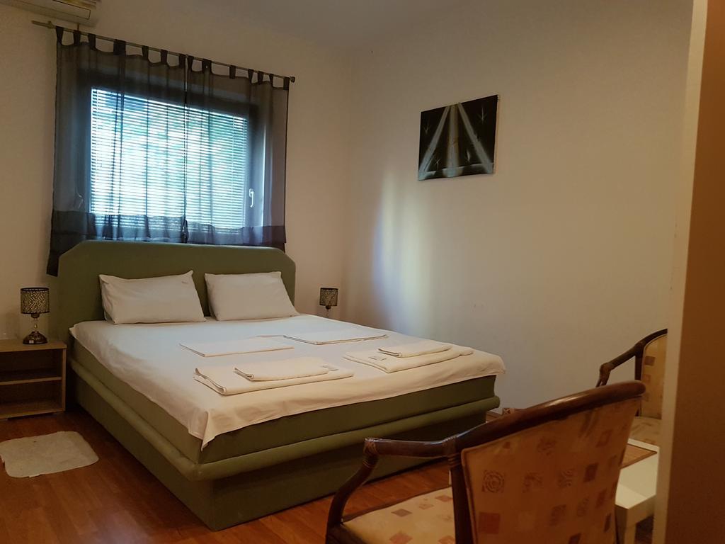 Lira Inn Ni Exteriör bild