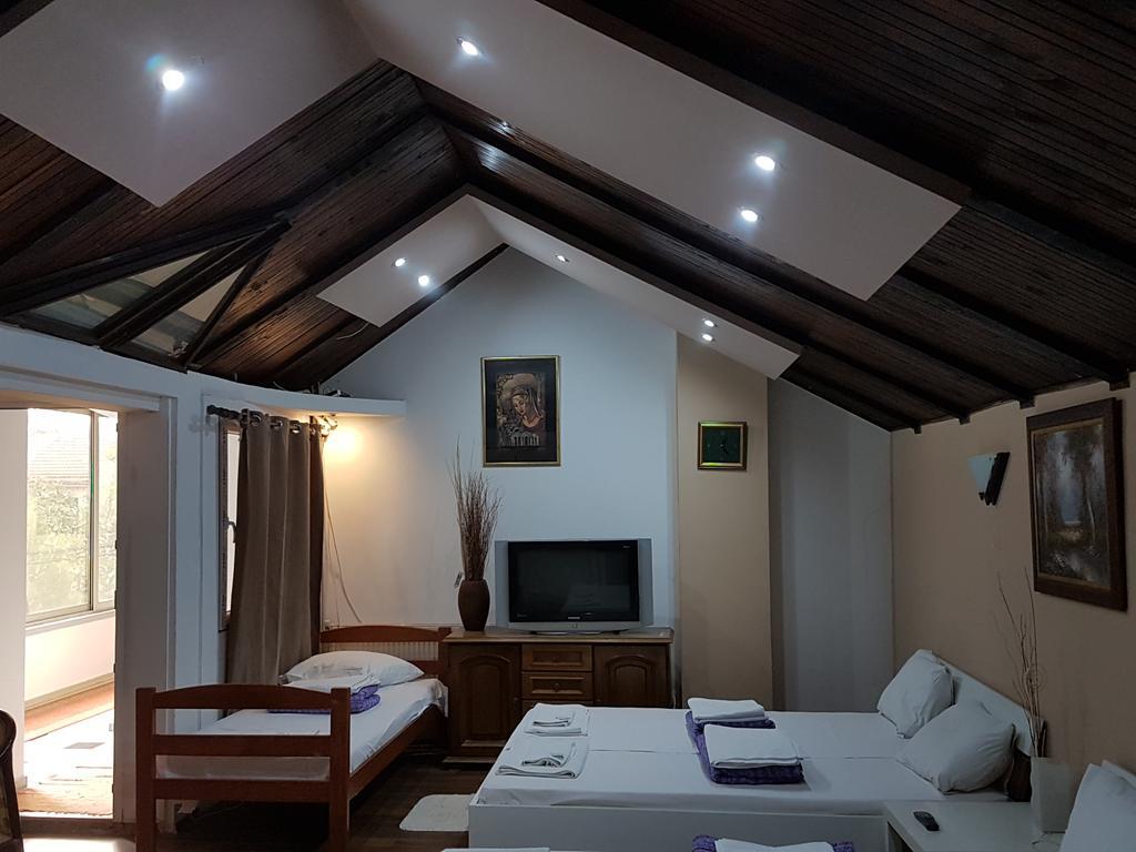 Lira Inn Ni Exteriör bild