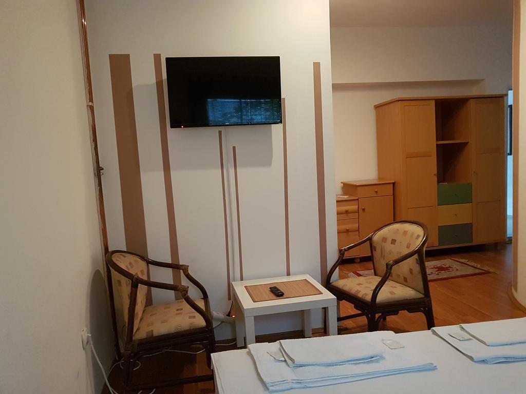 Lira Inn Ni Exteriör bild