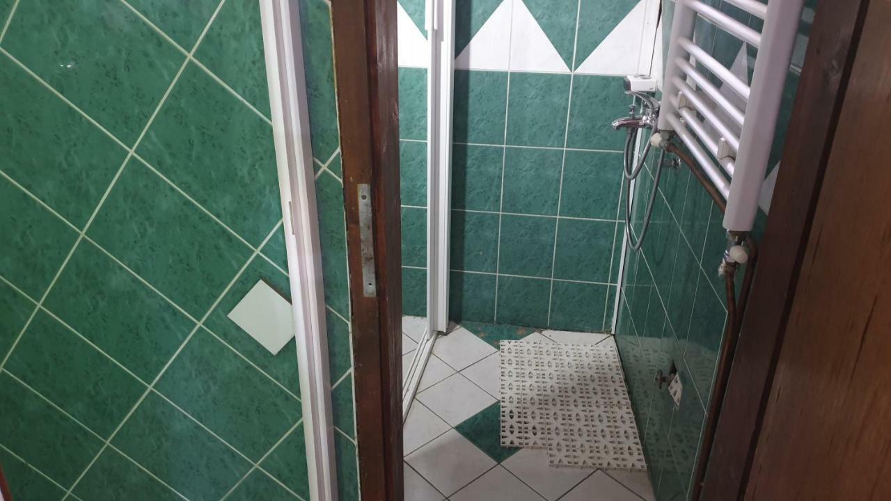 Lira Inn Ni Exteriör bild